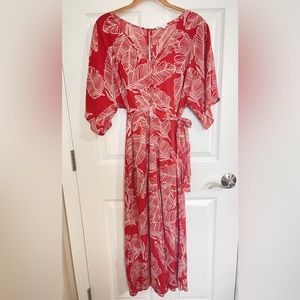 Sienna Sky Resort wear v neck jumpsuit 3/4 length tropical print size small